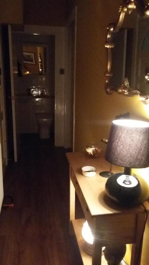 Edinburgh Two Bedroom Apartment With Free Side Street Parking 24 Hours 외부 사진