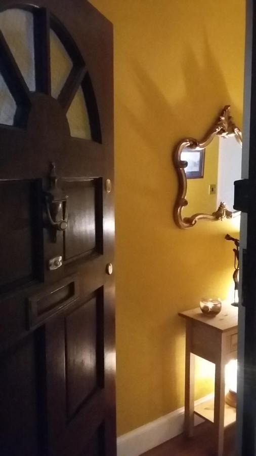 Edinburgh Two Bedroom Apartment With Free Side Street Parking 24 Hours 외부 사진