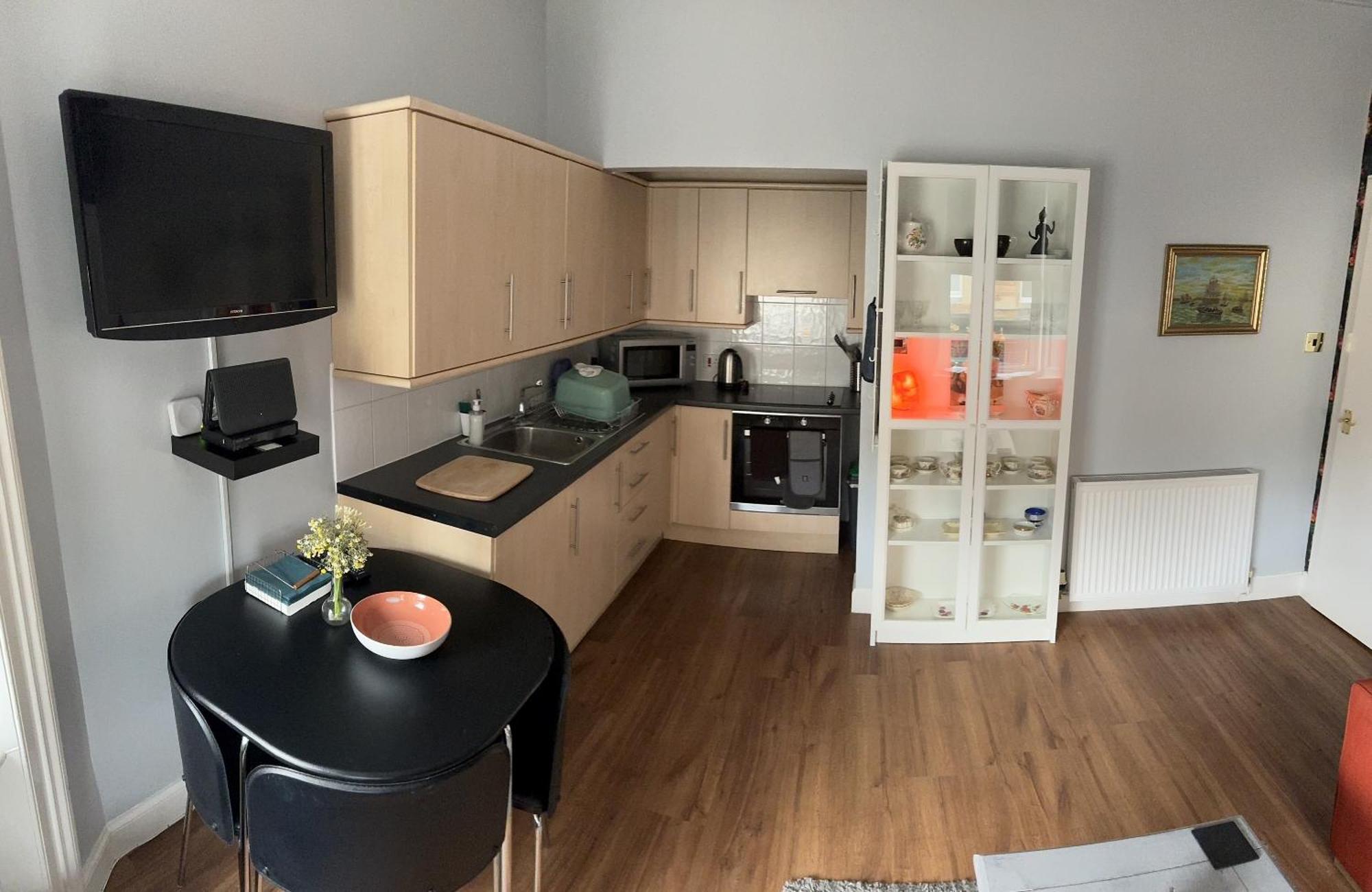 Edinburgh Two Bedroom Apartment With Free Side Street Parking 24 Hours 외부 사진